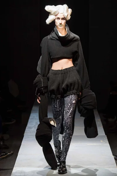 Look 6